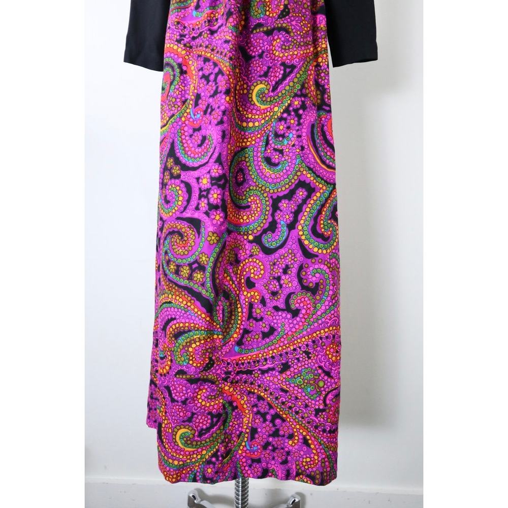 Vintage 1970 Paisley Print Scoop Neck Maxi Dress Rhinestone Disco Hippie - Picture 12 of 13